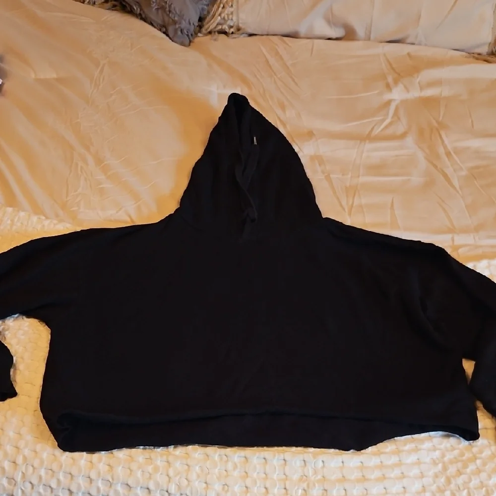 H&m Black Women's Cropped Oversized Hoodie - Picture 1 of 5